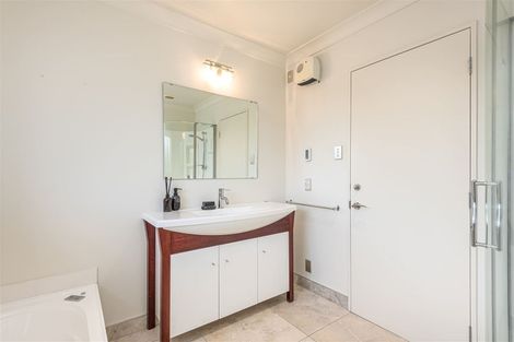 Photo of property in 371a Ilam Road, Bryndwr, Christchurch, 8053