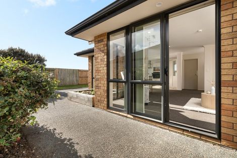 Photo of property in 23 Beachmere Place, Papamoa Beach, Papamoa, 3118