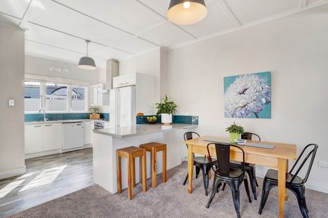 Photo of property in 2 Wakelin Street, Carterton, 5713