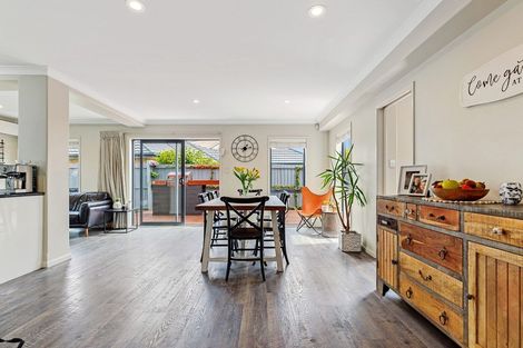 Photo of property in 8 Milkers Gate, Parklands, Christchurch, 8083