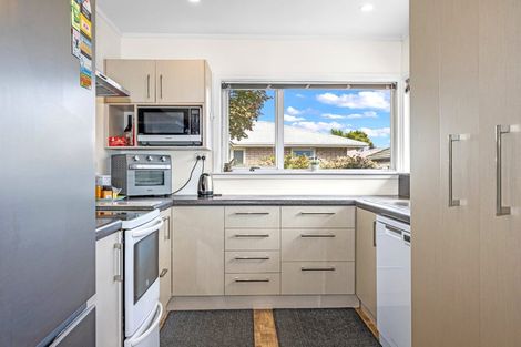 Photo of property in 91 Prestons Road, Redwood, Christchurch, 8051