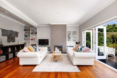 Photo of property in 20 Tuatoru Street, Eastbourne, Lower Hutt, 5013