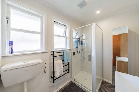 Photo of property in 35 Peck Street, Taita, Lower Hutt, 5011