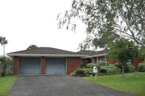 Photo of property in 11 Foxbridge Lane, Conifer Grove, Takanini, 2112