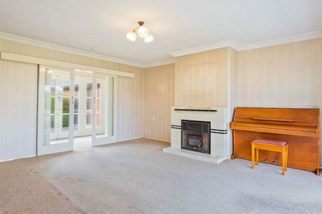 Photo of property in 19 Mahoe Street, Otaki Beach, Otaki, 5512