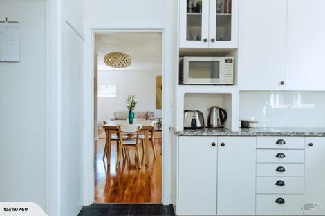 Photo of property in 84b The Esplanade, Westshore, Napier, 4110