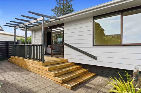 Photo of property in 9a Scott Avenue, Otaki Beach, Otaki, 5512