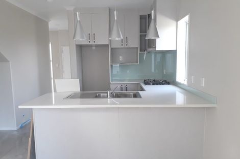 Photo of property in 28 Saddleback Crescent, Papakura, 2110