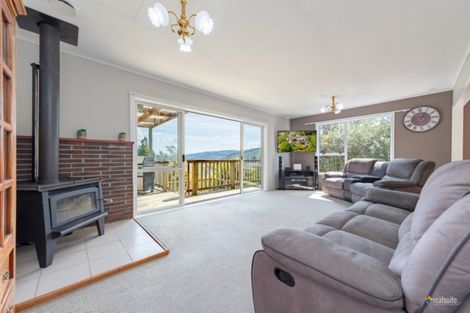 Photo of property in 32 Vista Crescent, Maoribank, Upper Hutt, 5018