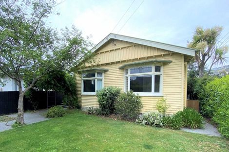 Photo of property in 19 Taupata Street, Redcliffs, Christchurch, 8081
