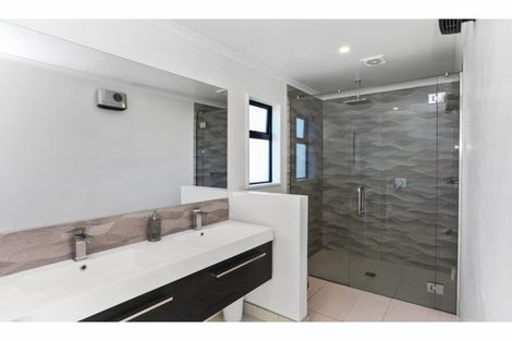 Photo of property in 16 Little Oaks Drive, Yaldhurst, Christchurch, 8042