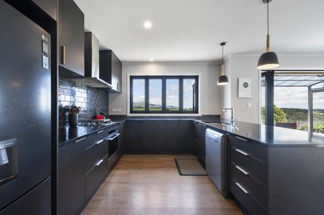 Photo of property in 32 Varsity Heights, Fitzherbert, Palmerston North, 4410