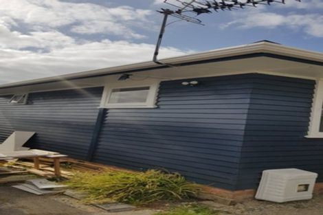 Photo of property in 21 La Rosa Street, Green Bay, Auckland, 0604