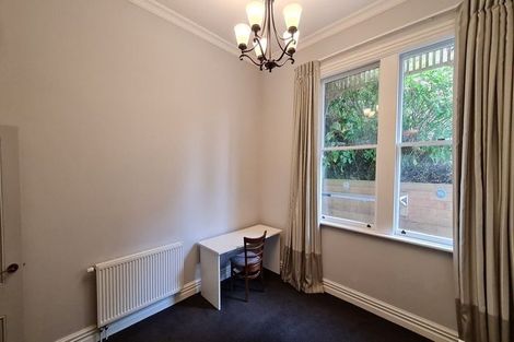 Photo of property in 15 Portland Crescent, Thorndon, Wellington, 6011