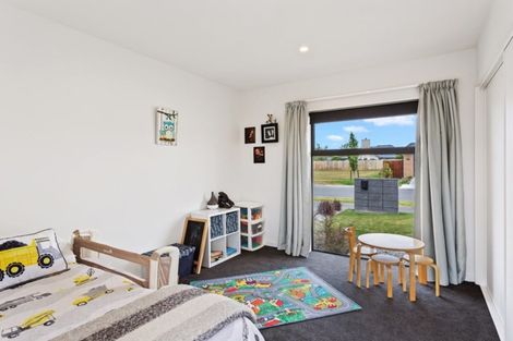 Photo of property in 6 Catchpole Place, Woodend, 7610