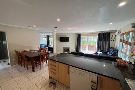 Photo of property in 42 John Davis Road, Mount Roskill, Auckland, 1041