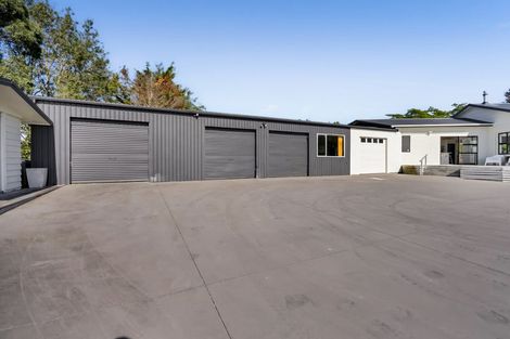 Photo of property in 805 Richmond Road, Lepperton, New Plymouth, 4373