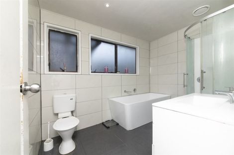 Photo of property in 30 Arodella Crescent, Ranui, Auckland, 0612