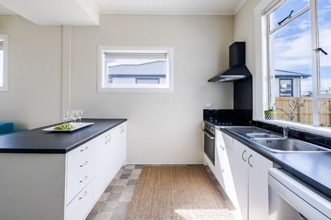 Photo of property in 41 Bathgate Street, South Dunedin, Dunedin, 9012