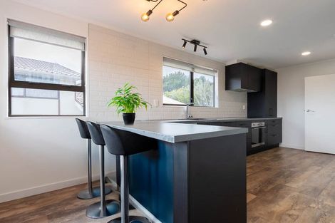 Photo of property in 5 Mandeville Crescent, Grenada Village, Wellington, 6037