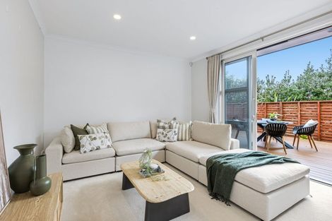 Photo of property in 11 Ian Gordon Lane, Orewa, 0931