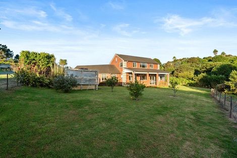 Photo of property in 16 Michael Bosher Way, Flat Bush, Auckland, 2019