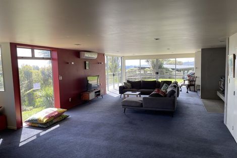 Photo of property in 16 Log Race Road, Piha, New Lynn, 0772
