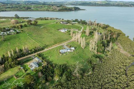 Photo of property in 86 Matakohe Wharf Road, Matakohe, 0593