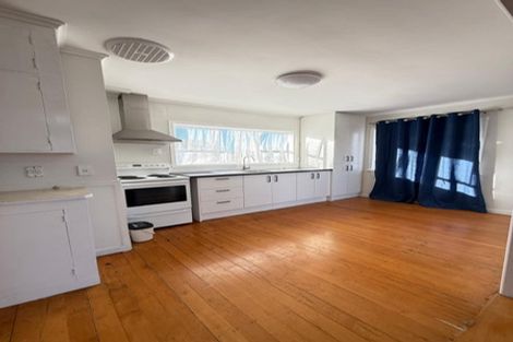 Photo of property in 3181 Great North Road, New Lynn, Auckland, 0600