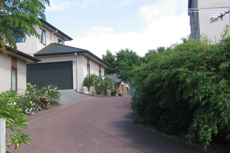 Photo of property in 5/2 Sunnydale Place, Oteha, Auckland, 0632