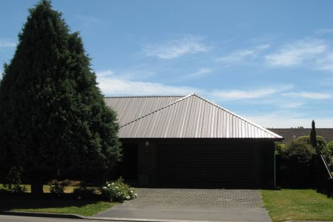 Photo of property in 16 Greystoke Lane Avonhead Christchurch City