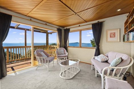 Photo of property in 40 Rock Isle Road, Torbay, Auckland, 0630