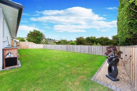Photo of property in 31 William Gamble Drive, Greenhithe, Auckland, 0632