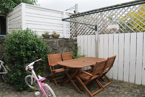Photo of property in 21a Ninth Avenue, Tauranga, 3110