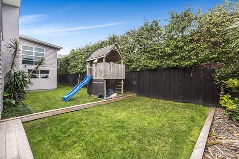 Photo of property in 42 Livingstone Street, Westmere, Auckland, 1022