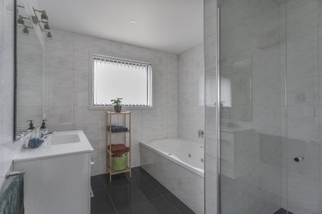 Photo of property in 13 Grove Avenue, Weston, Oamaru, 9401