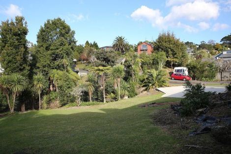 Photo of property in 1/58 Matipo Road, Mairangi Bay, Auckland, 0630