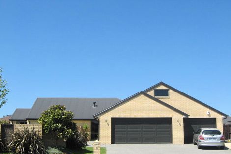 Photo of property in 3 Vaughan Way, Redwood, Christchurch, 8051