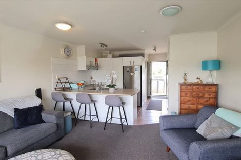 Photo of property in 2/5 Carolina Place, Albany, Auckland, 0632