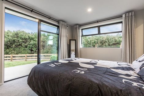 Photo of property in 6 Waimiri Road, Glenbrook, Waiuku, 2681