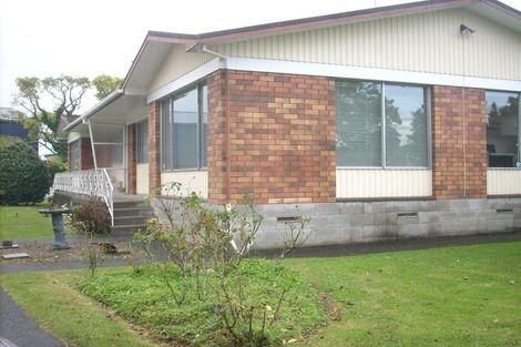 Photo of property in 1/19 Pinedale Place, Henderson, Auckland, 0610