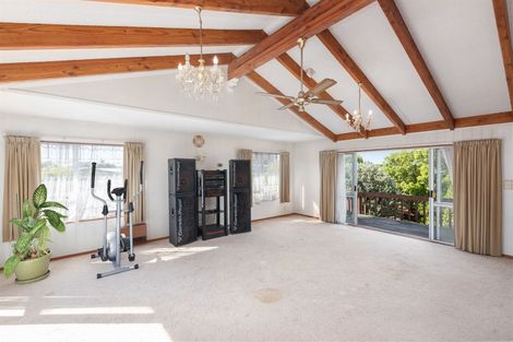 Photo of property in 94 Crawford Avenue, Mangere Bridge, Auckland, 2022