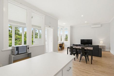 Photo of property in 5 Governor Road, Northland, Wellington, 6012