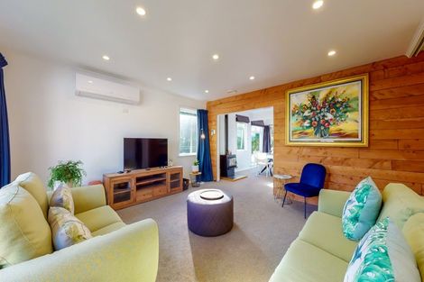 Photo of property in 20 Larsen Crescent, Tawa, Wellington, 5028