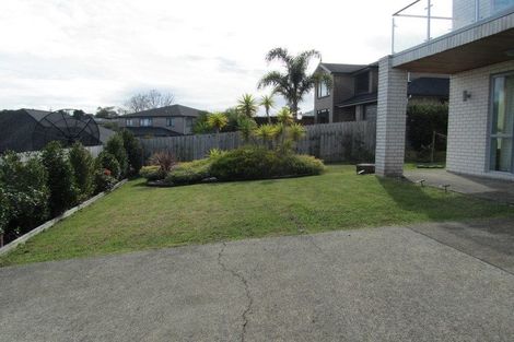 Photo of property in 27 Kilkelly Avenue, Pinehill, Auckland, 0632