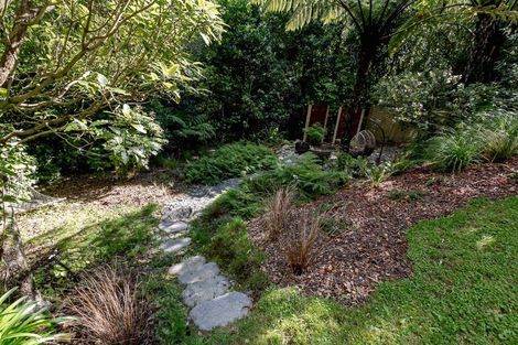 Photo of property in 8 Christina Grove, Normandale, Lower Hutt, 5010