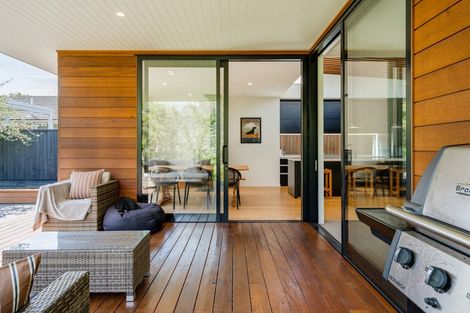 Photo of property in 29 Weston Road, St Albans, Christchurch, 8052