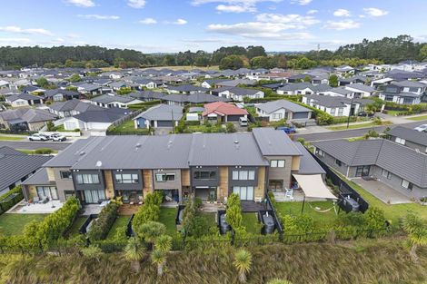 Photo of property in 3/46 Jane Maree Road, Kumeu, 0810