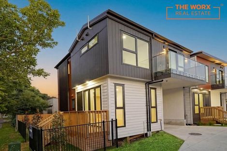 Photo of property in 114a Carnoustie Drive, Wattle Downs, Auckland, 2103