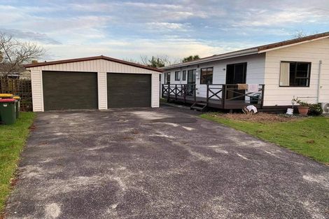 Photo of property in 10 Kirrama Place, Conifer Grove, Takanini, 2112